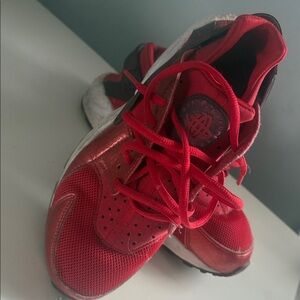 Nike Women's Red and Black Sneakers